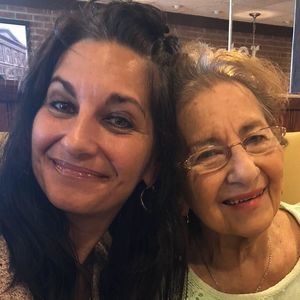 Meet your Posher, Caroline